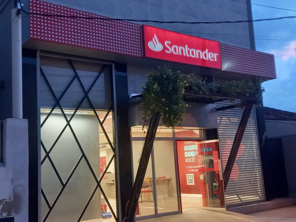 Blog Clístenes Carlos » Banco Santander inaugura agência em Pau dos Ferros/ RN no próximo dia 13